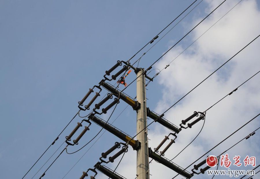 國網西咸供電“激光炮”遠程清異物 除患再添新利器