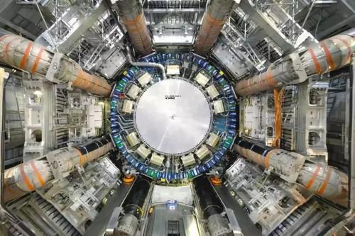 北大顏學慶盧海洋團隊提出激光驅動光子對撞機設計新方案