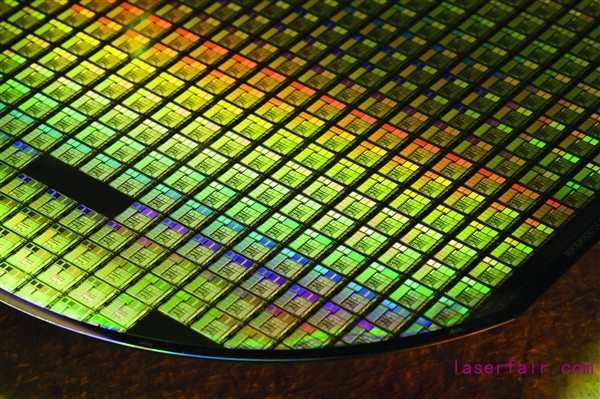 光刻機一把手荷蘭ASML：疫情之中 訂單依然強勁