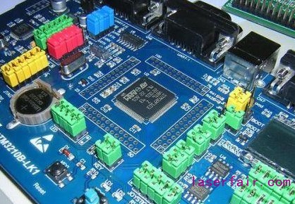 是什么讓汽車電子PCBA的激光焊接加工發(fā)展利好？