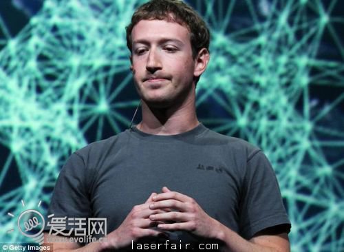 扎克伯格談Facebook無人機細節：太陽能動力 激光通信