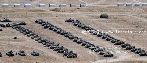 美：殲10掛裝激光制導炸彈十分適合反恐戰場