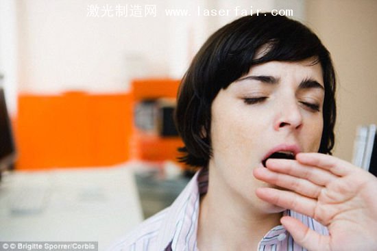 倒時差利器？激光或可重置生物鐘-